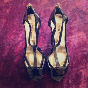 STEVE MADDEN BLACK LEATHER PEEP TOE STILETTOS!!